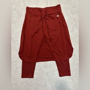 Maroon snoga size M like new